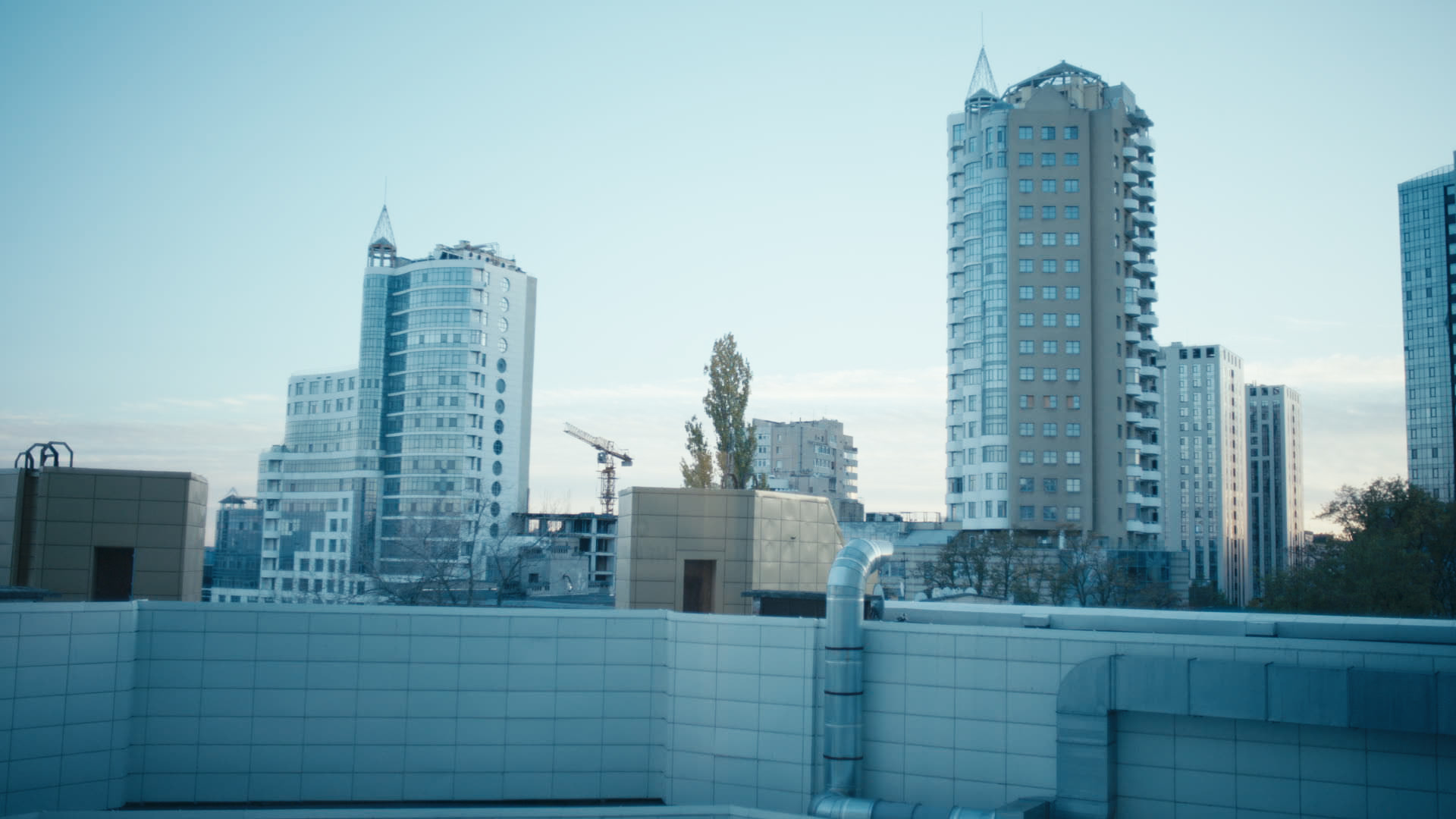 Keyframe: A032C007_2204196P