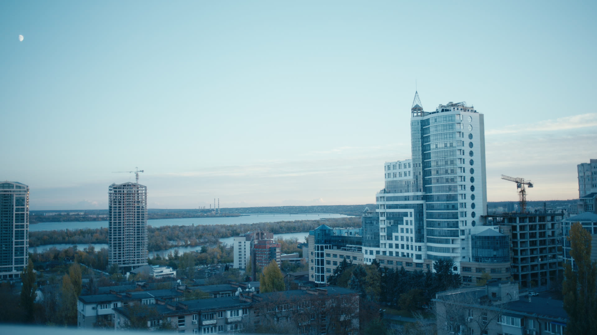 Keyframe: A032C009_220419SH