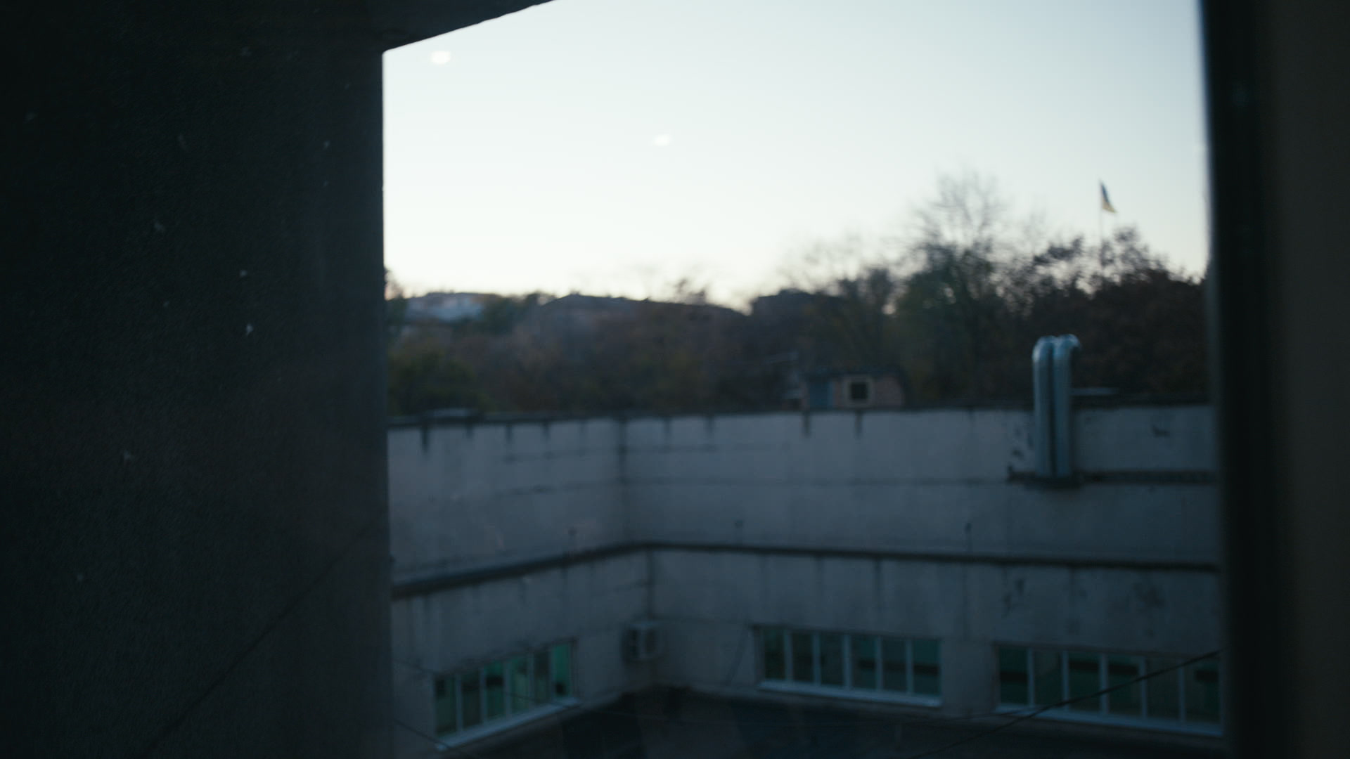 Keyframe: A032C014_220419LA