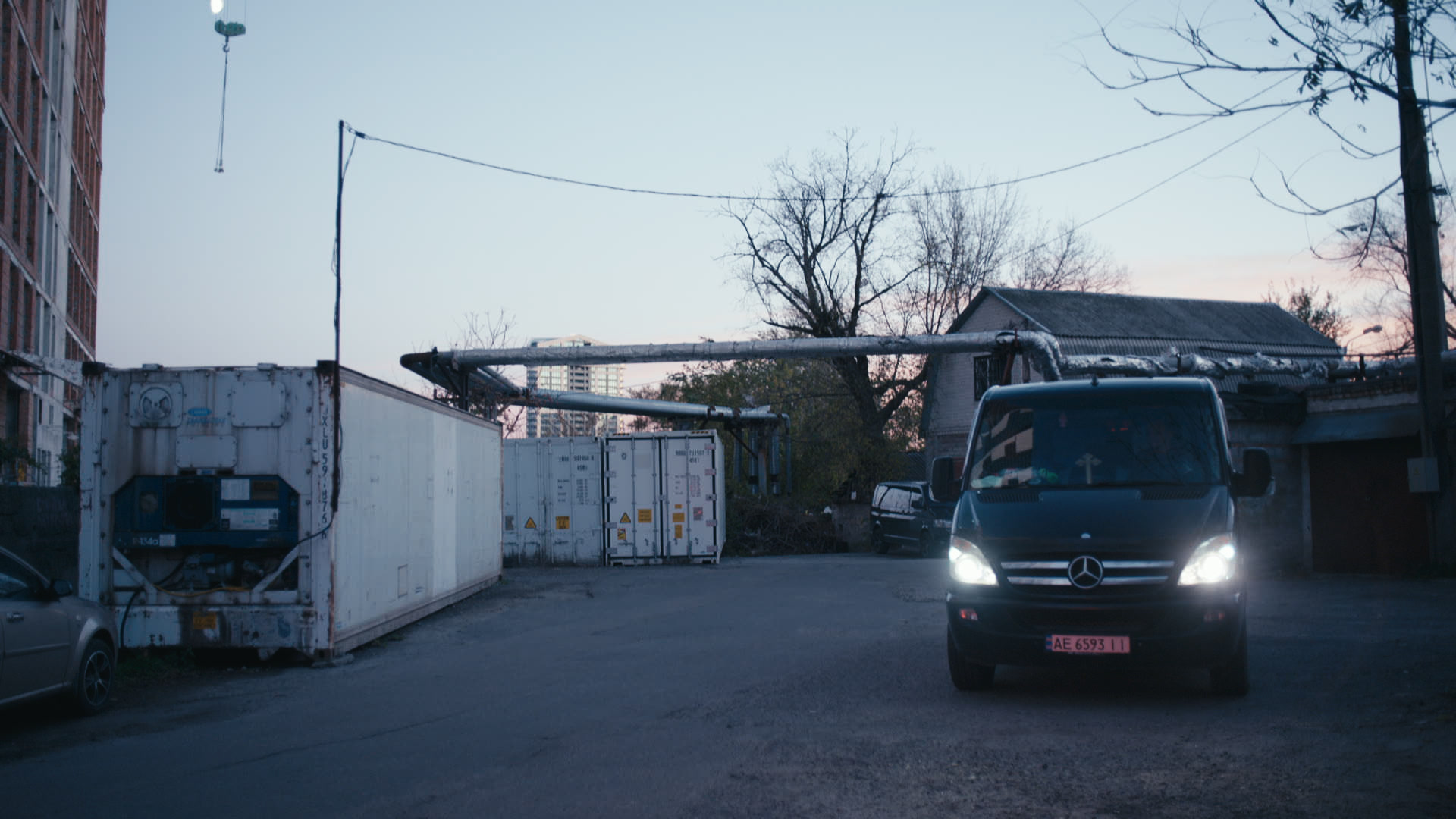 Keyframe: A032C026_220419KA