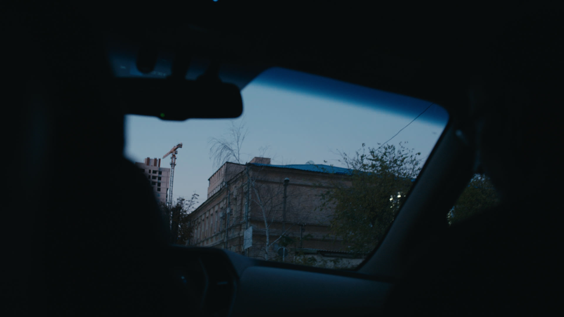 Keyframe: A032C029_220419RJ