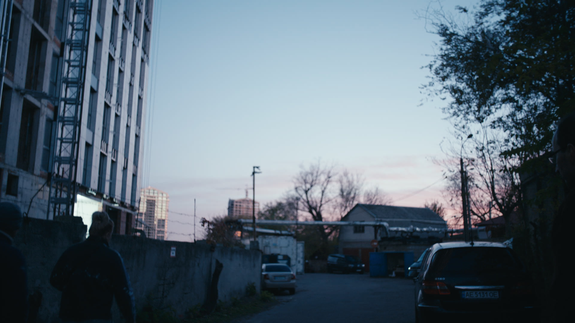 Keyframe: A032C033_2204197J