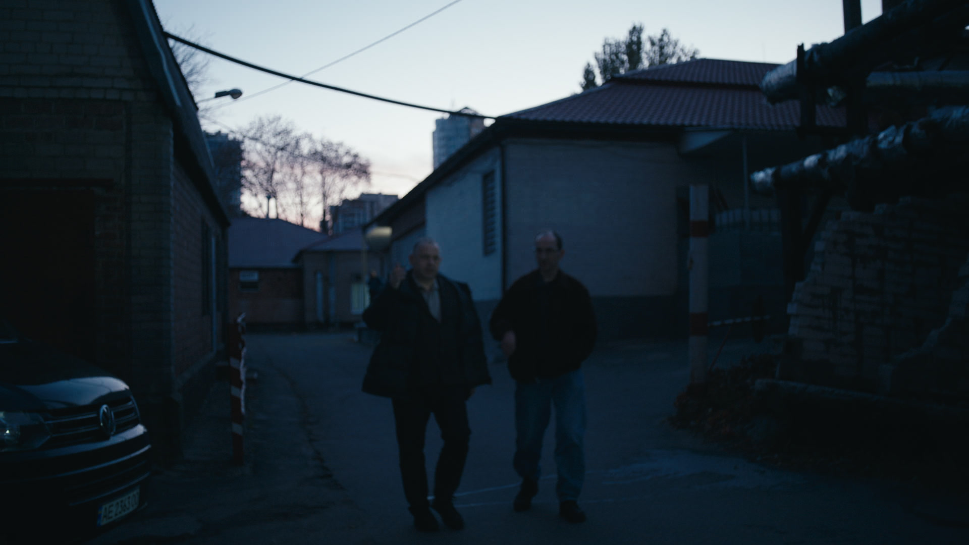 Keyframe: A032C035_220419C6