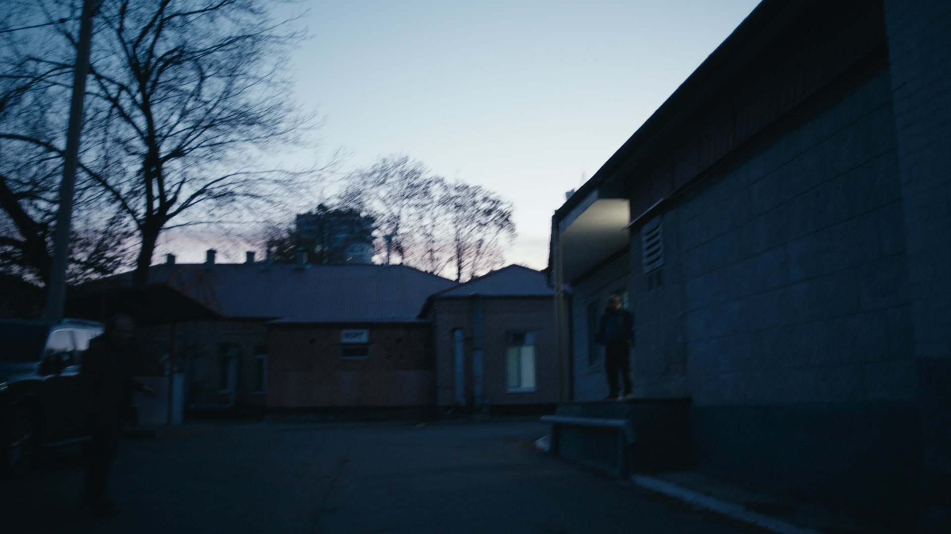 Keyframe: A032C036_220419TS