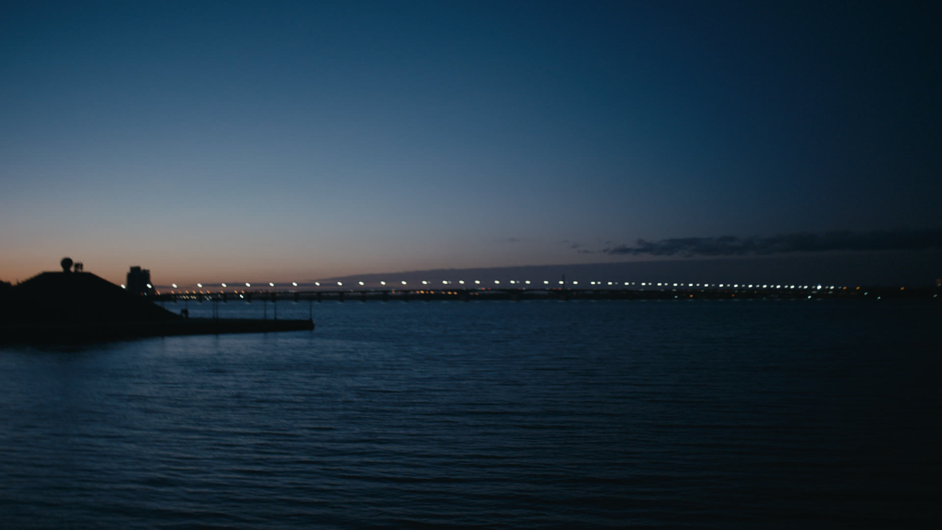 Keyframe: A032C048_2204191P