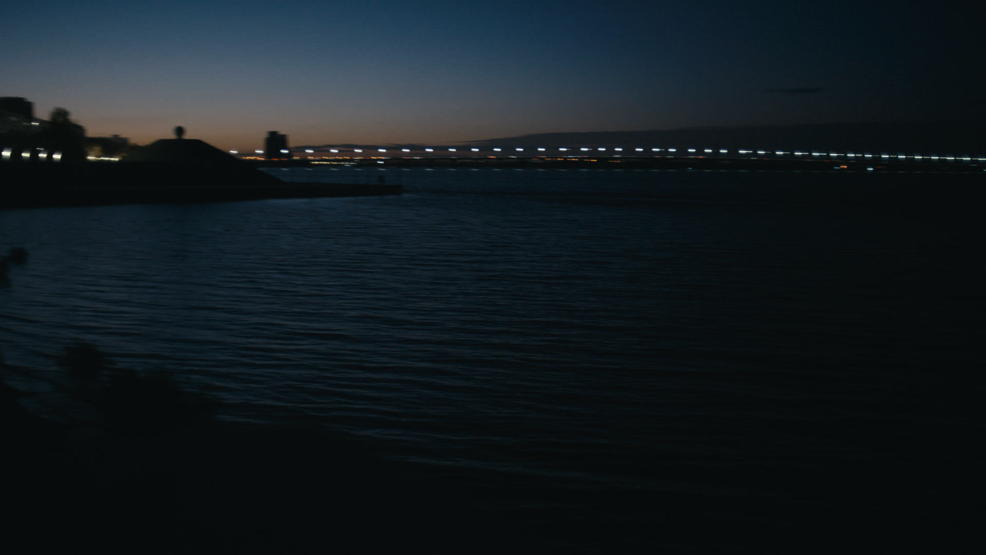 Keyframe: A032C055_220419WD