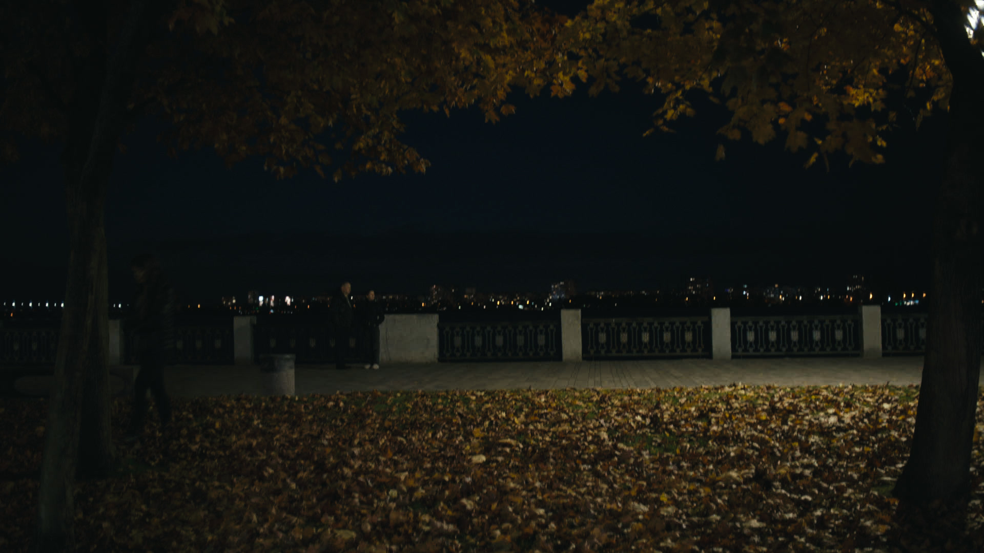 Keyframe: A032C056_220419TY