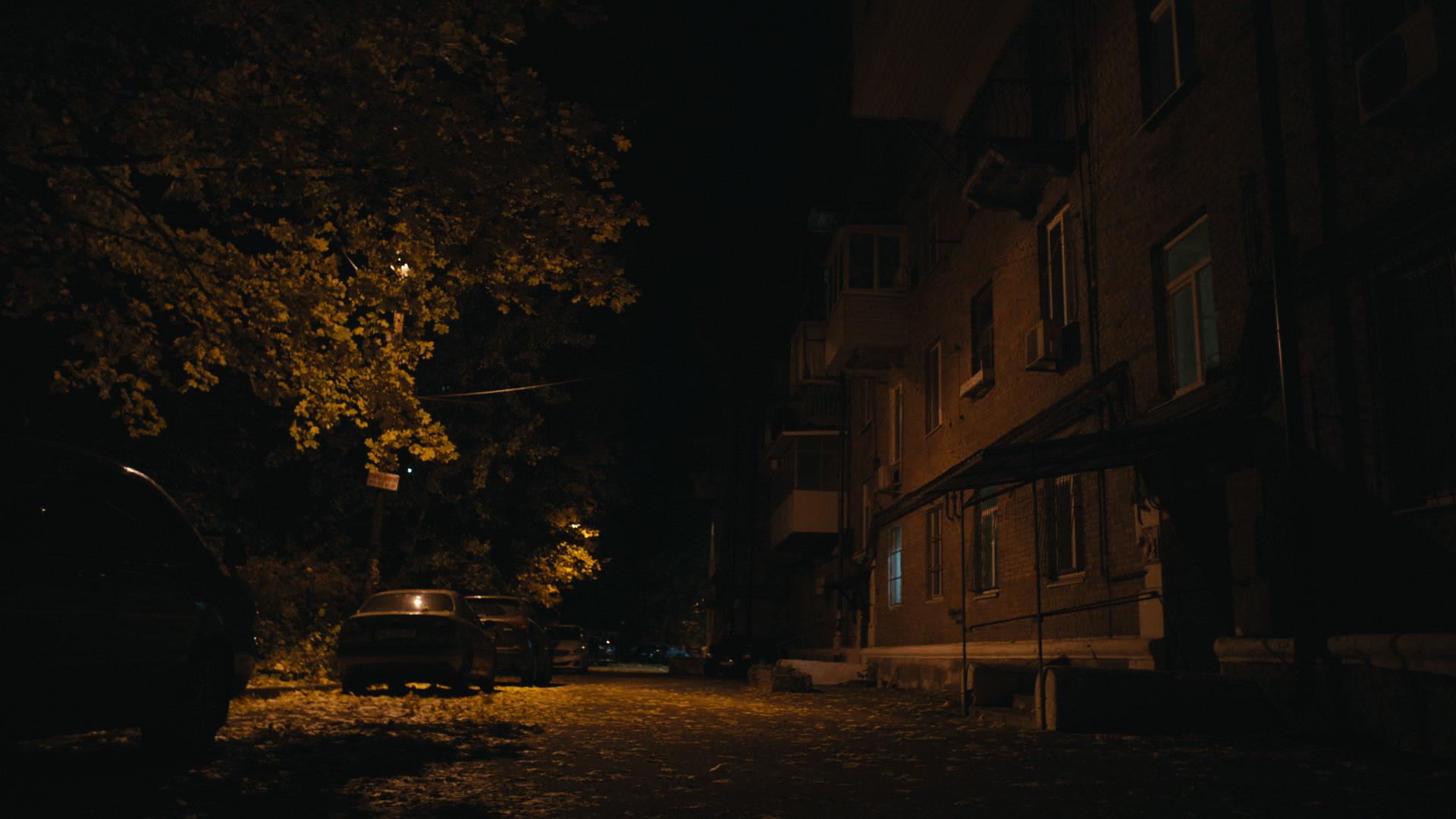 Keyframe: A032C077_220419LN