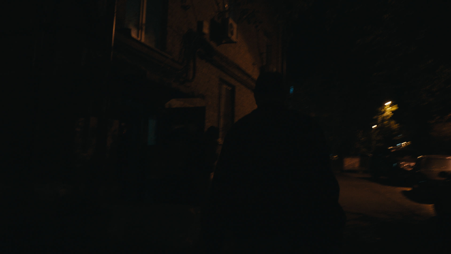 Keyframe: A032C081_220419S3