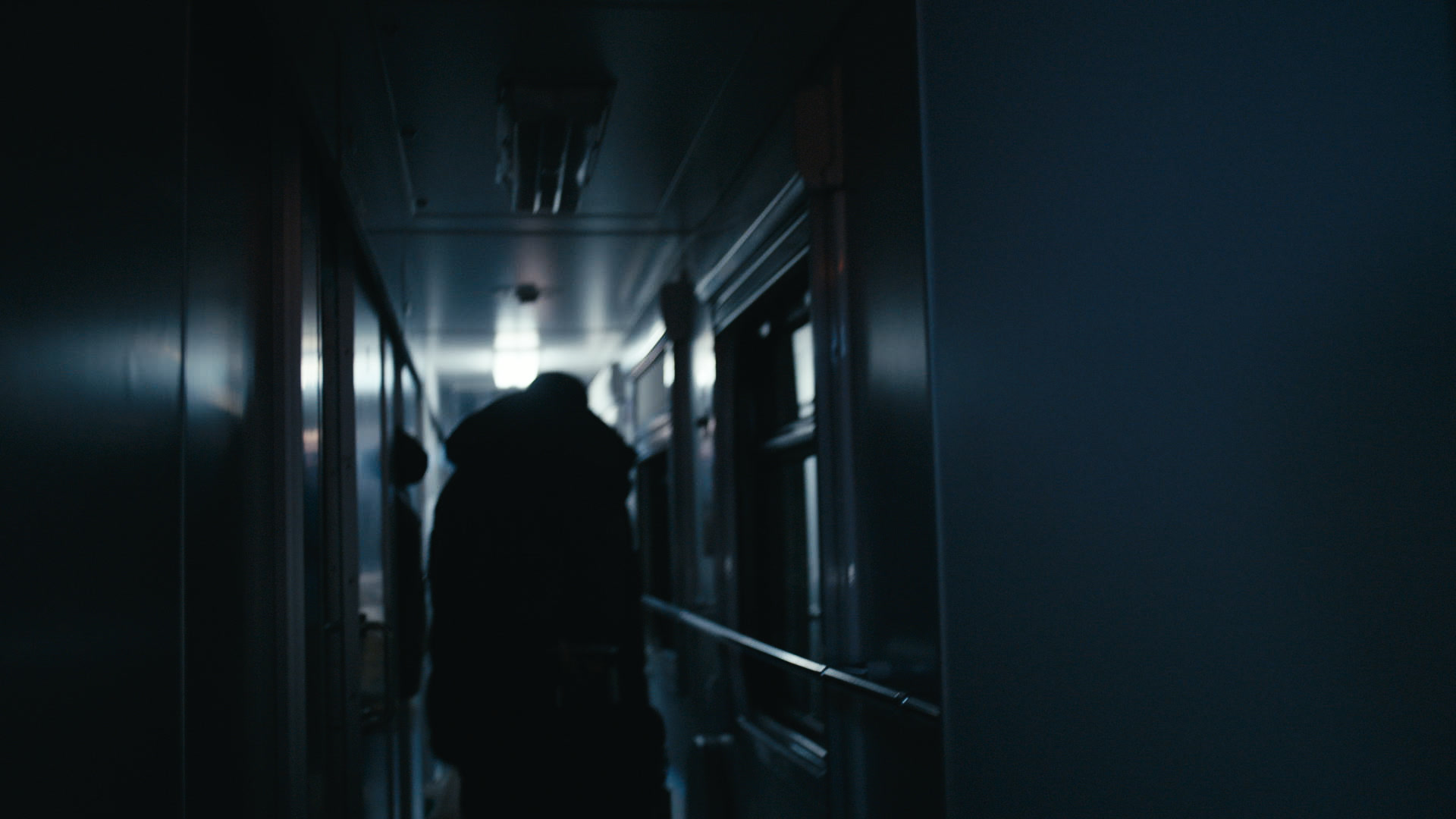 Keyframe: A034C011_220419TE