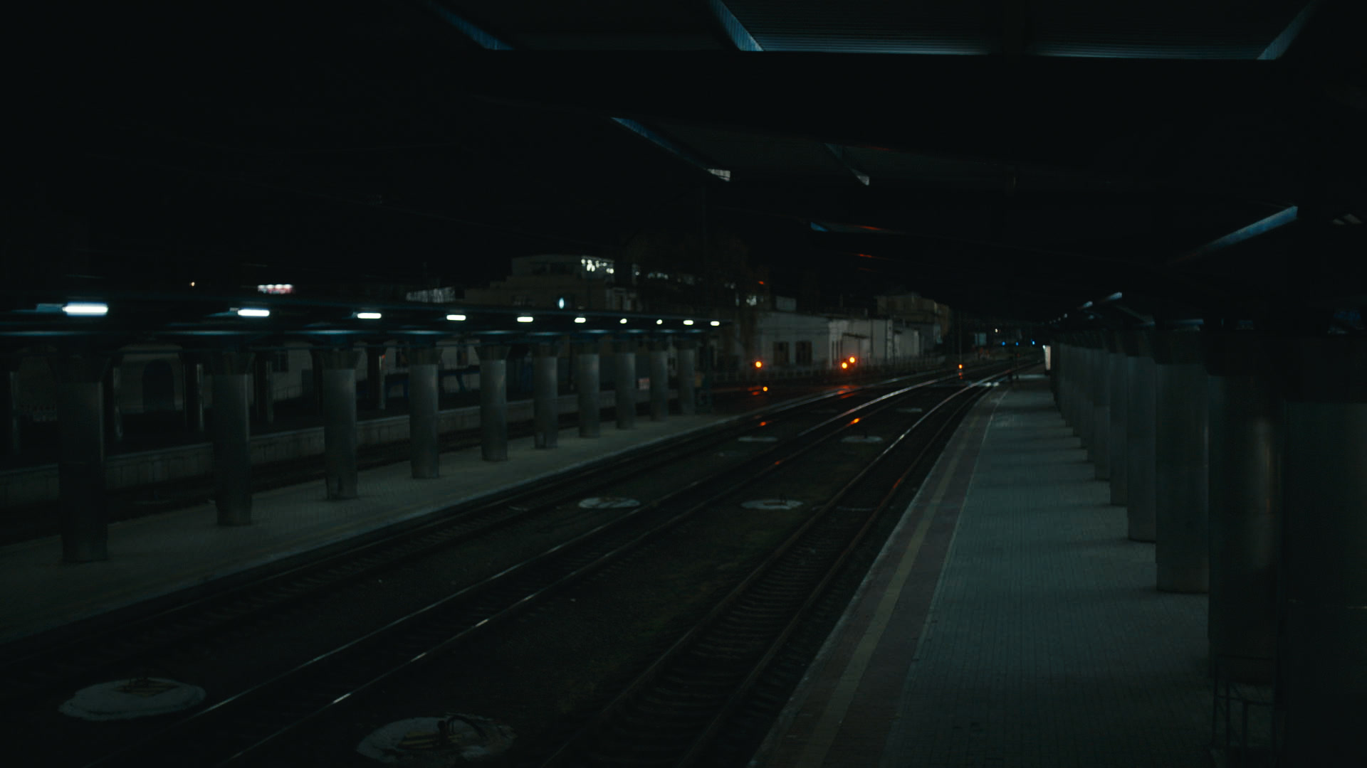 Keyframe: A035C003_220419MR