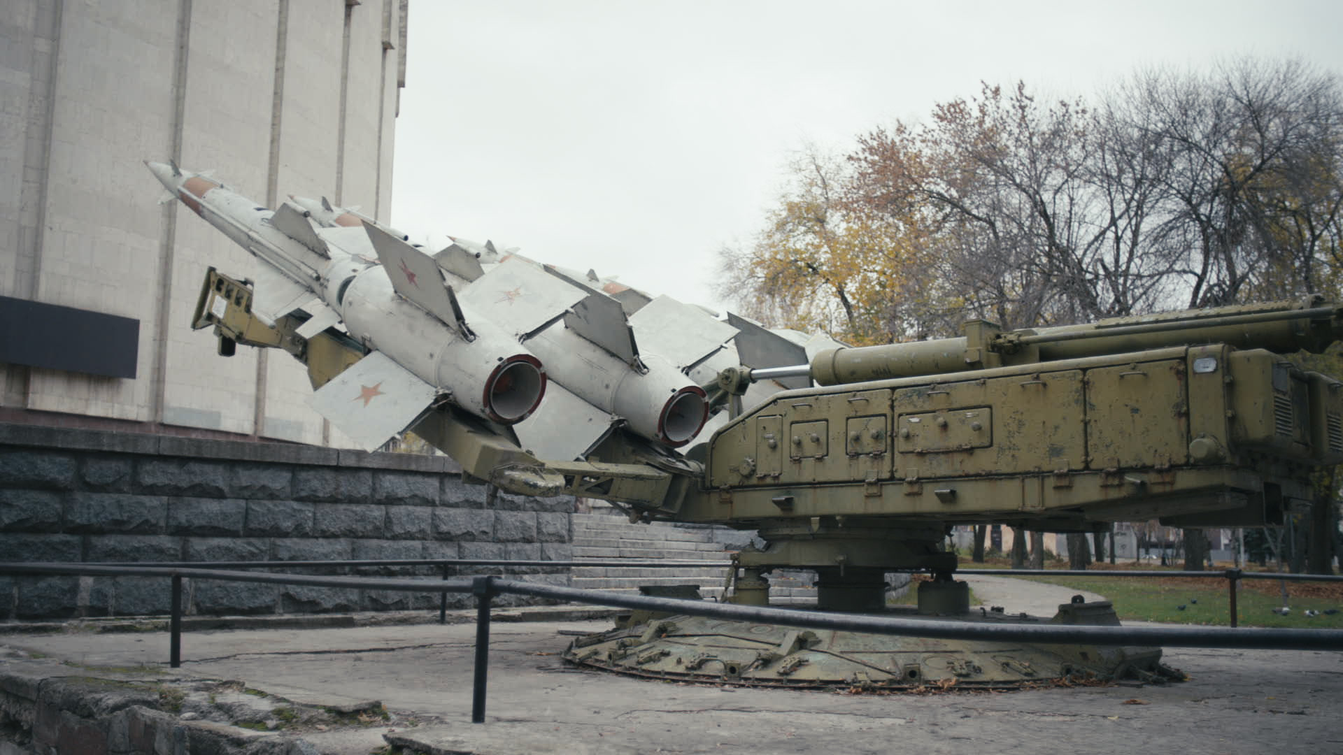 Keyframe: A036C012_220420YK