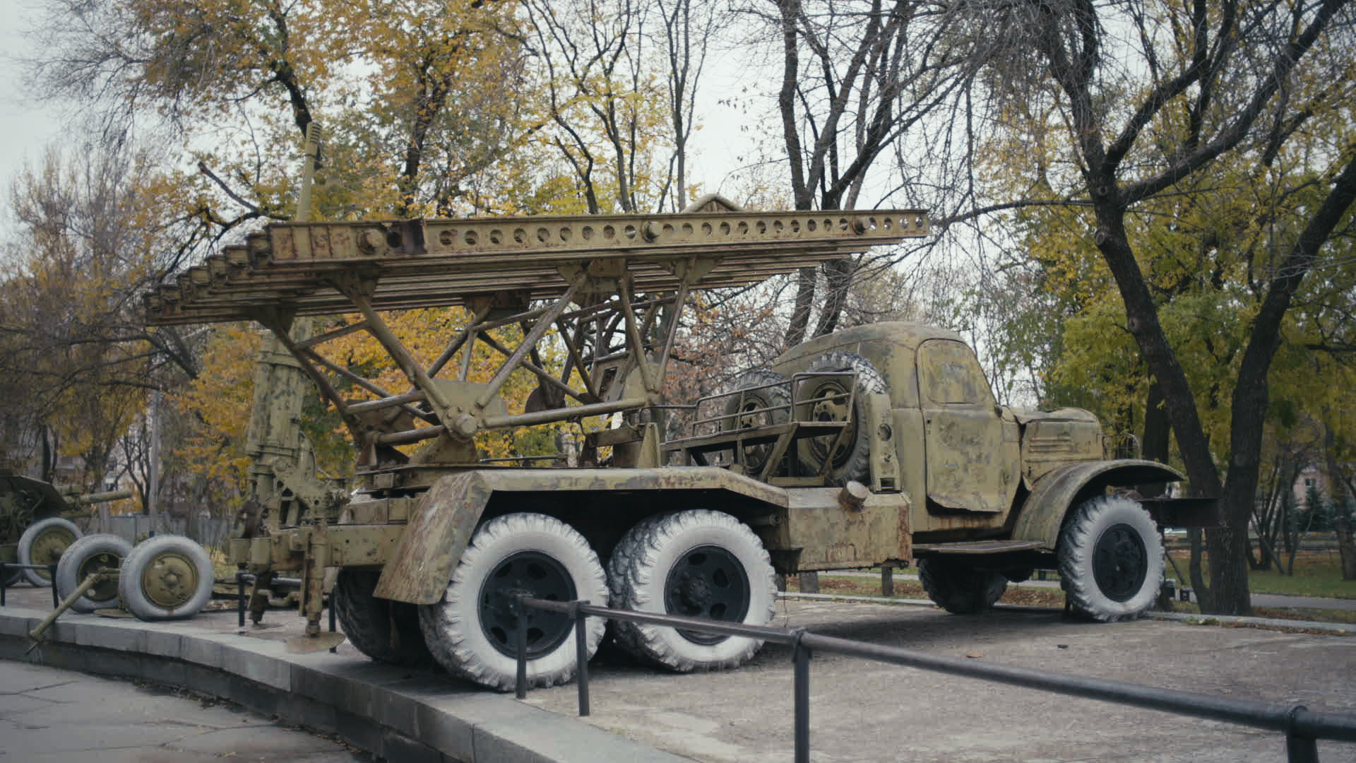 Keyframe: A036C015_220420NB