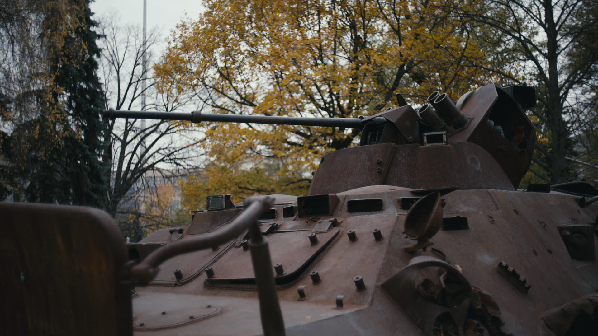 Keyframe: A036C023_220420E6