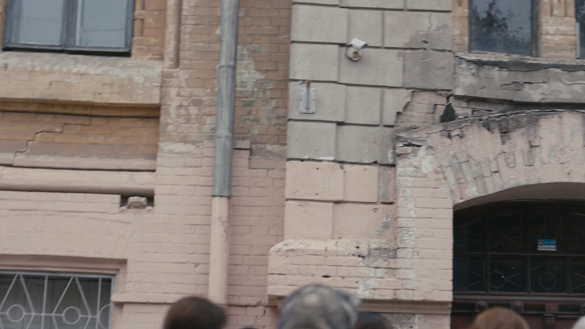 Keyframe: A036C120_2204204M