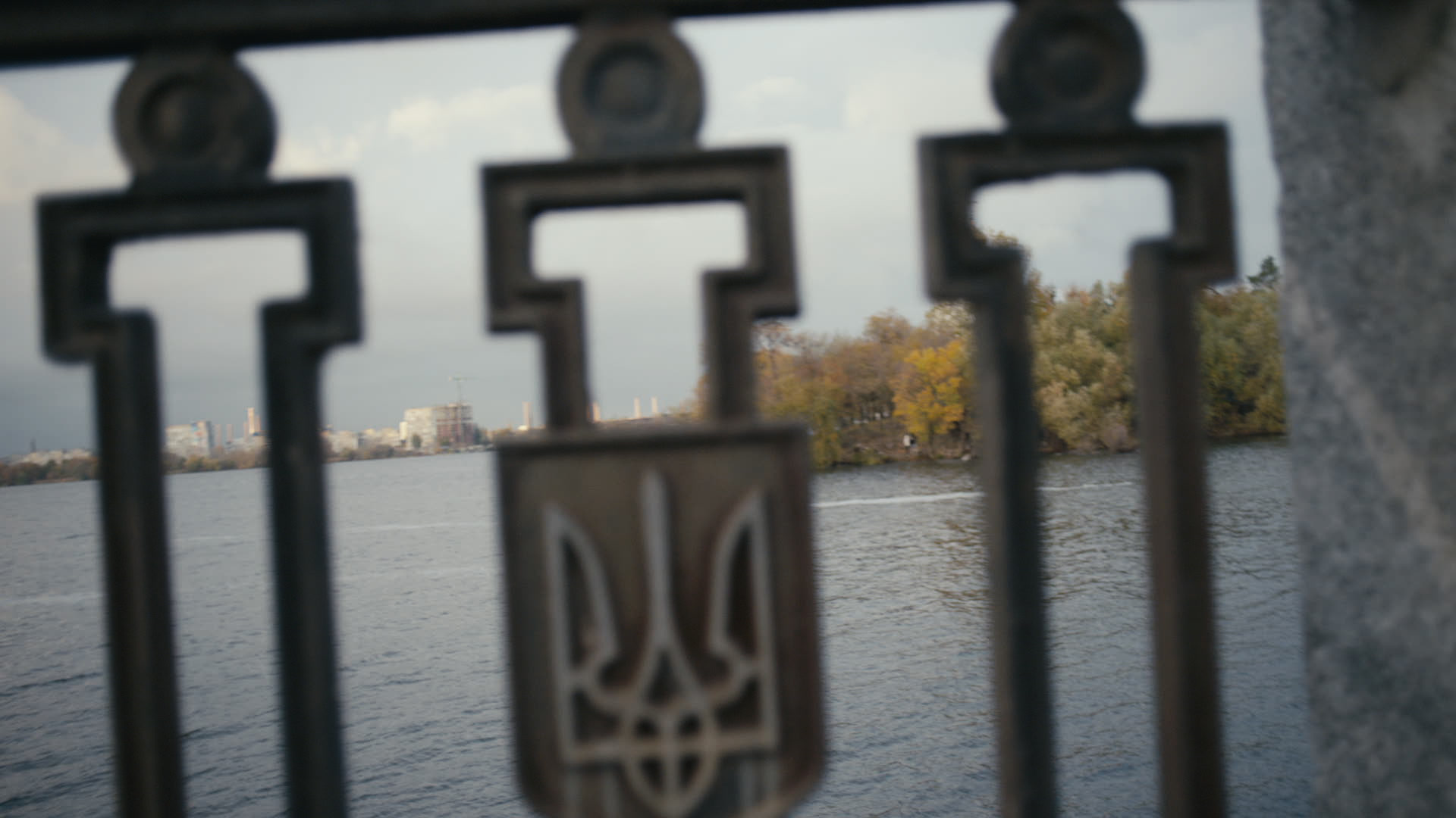 Keyframe: A037C027_220420NR