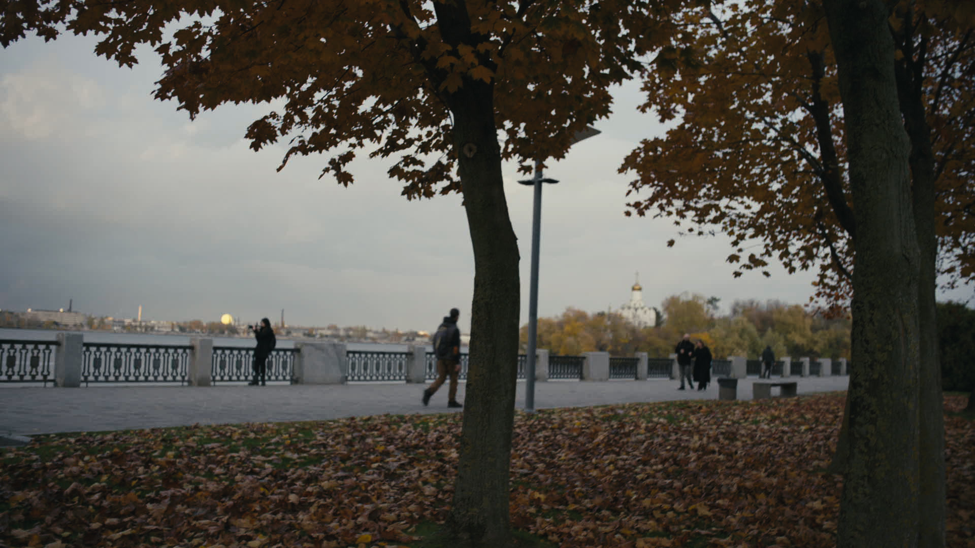 Keyframe: A037C031_220420WX