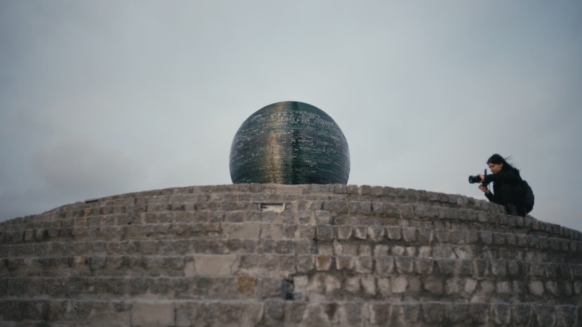 Keyframe: A037C039_220420C5