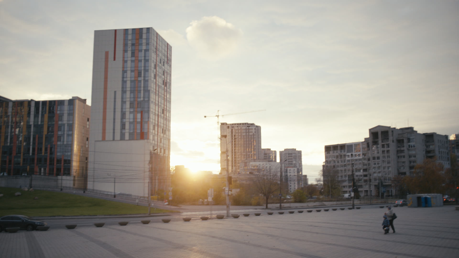 Keyframe: A037C044_220420O1