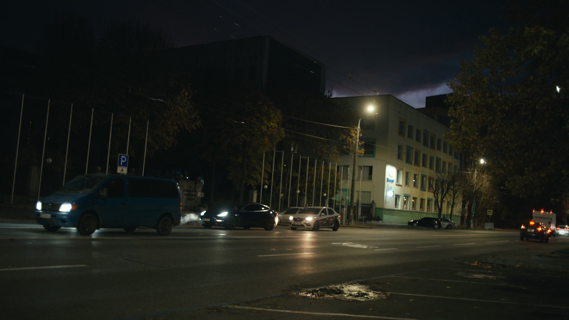 Keyframe: A037C114_220420BS