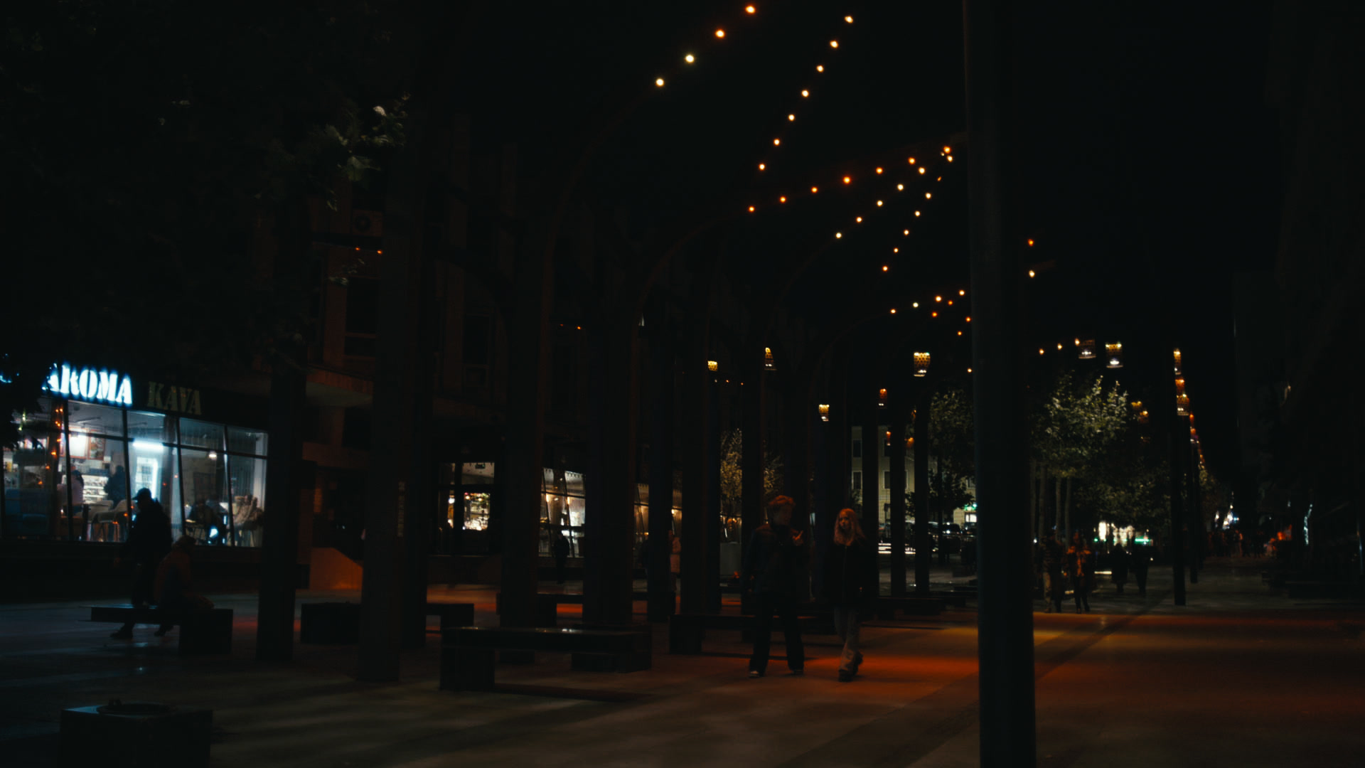 Keyframe: A038C007_220420EP