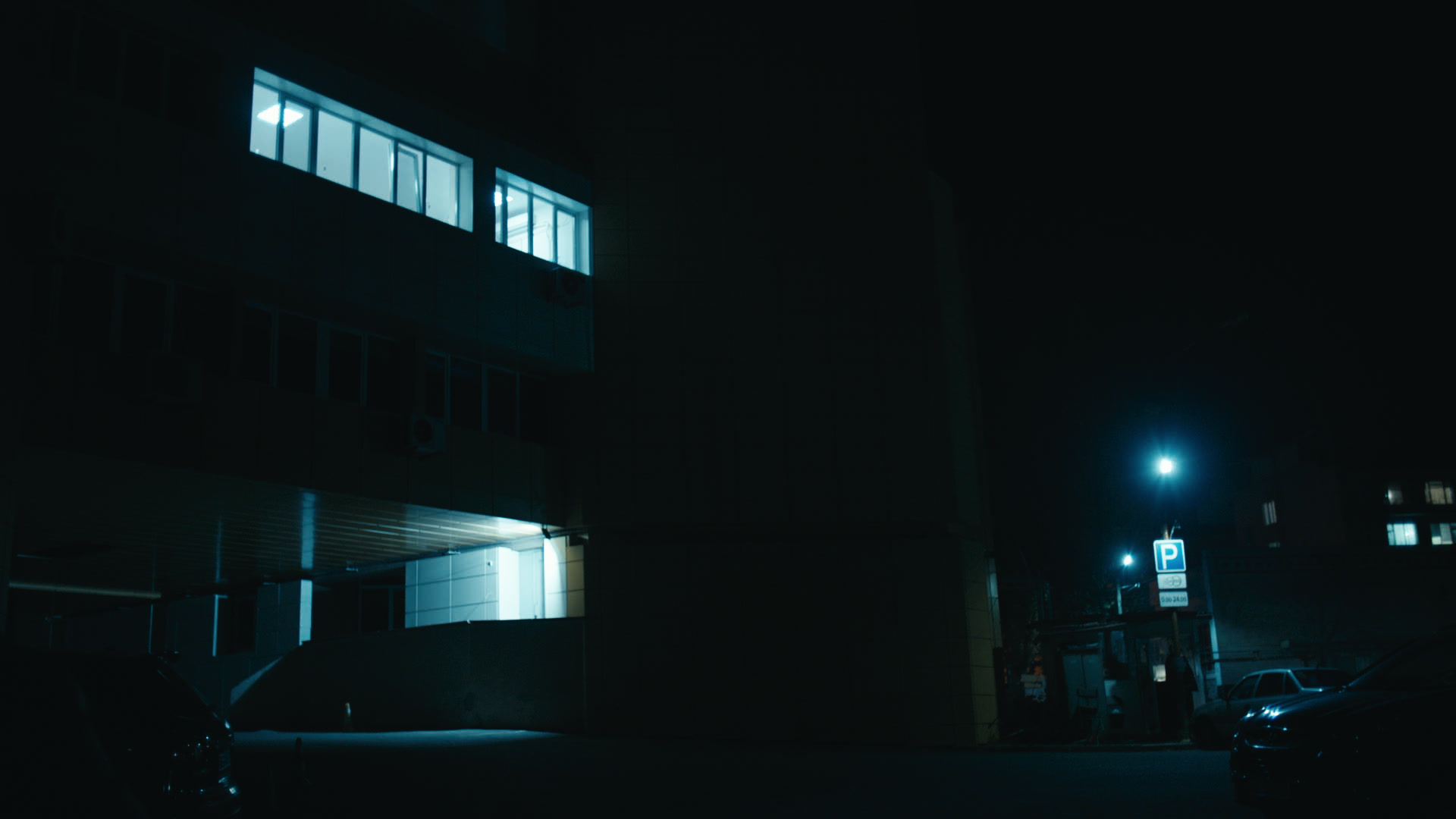 Keyframe: A038C035_220421BK