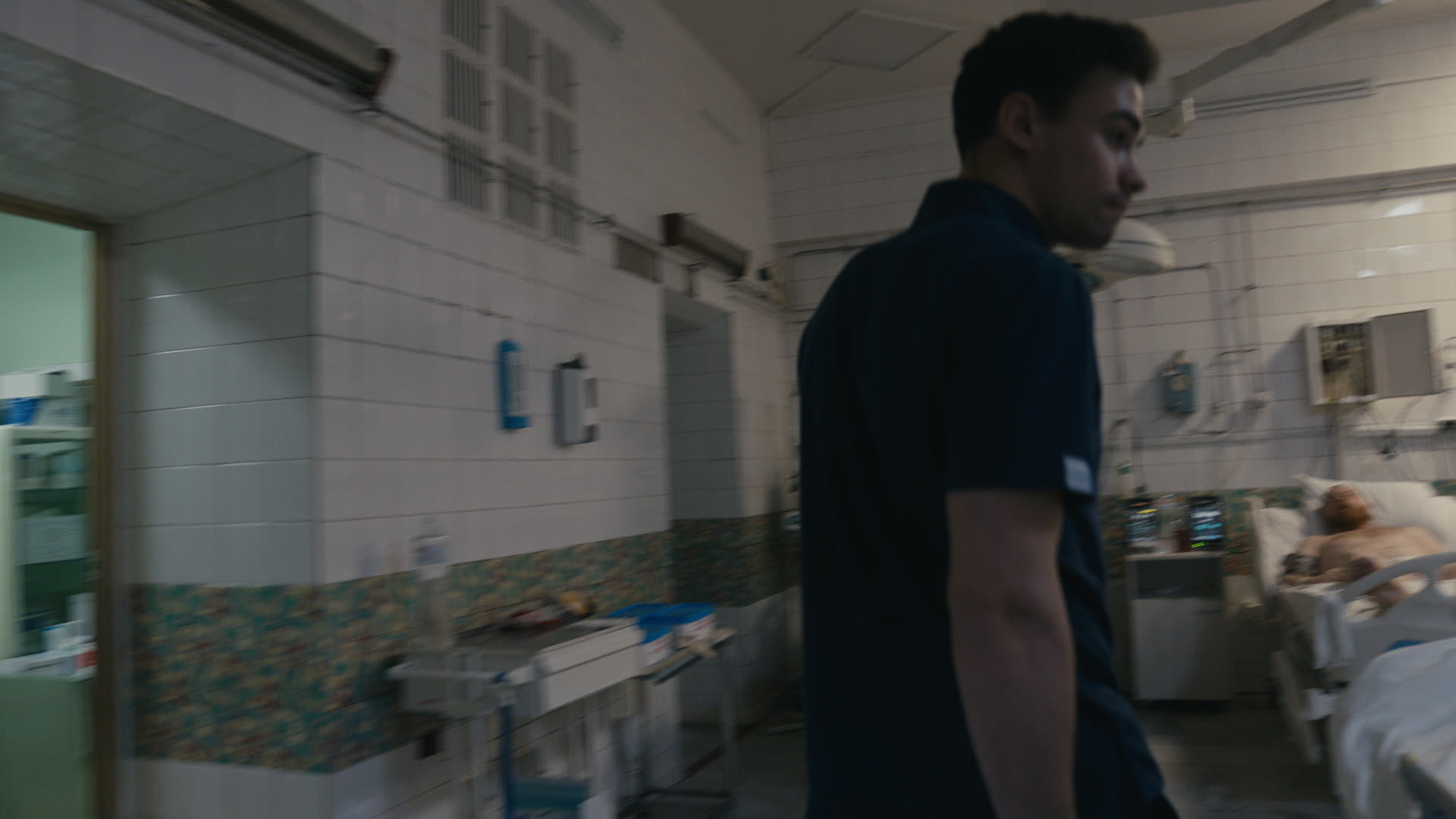 Keyframe: A039C011_220421BV