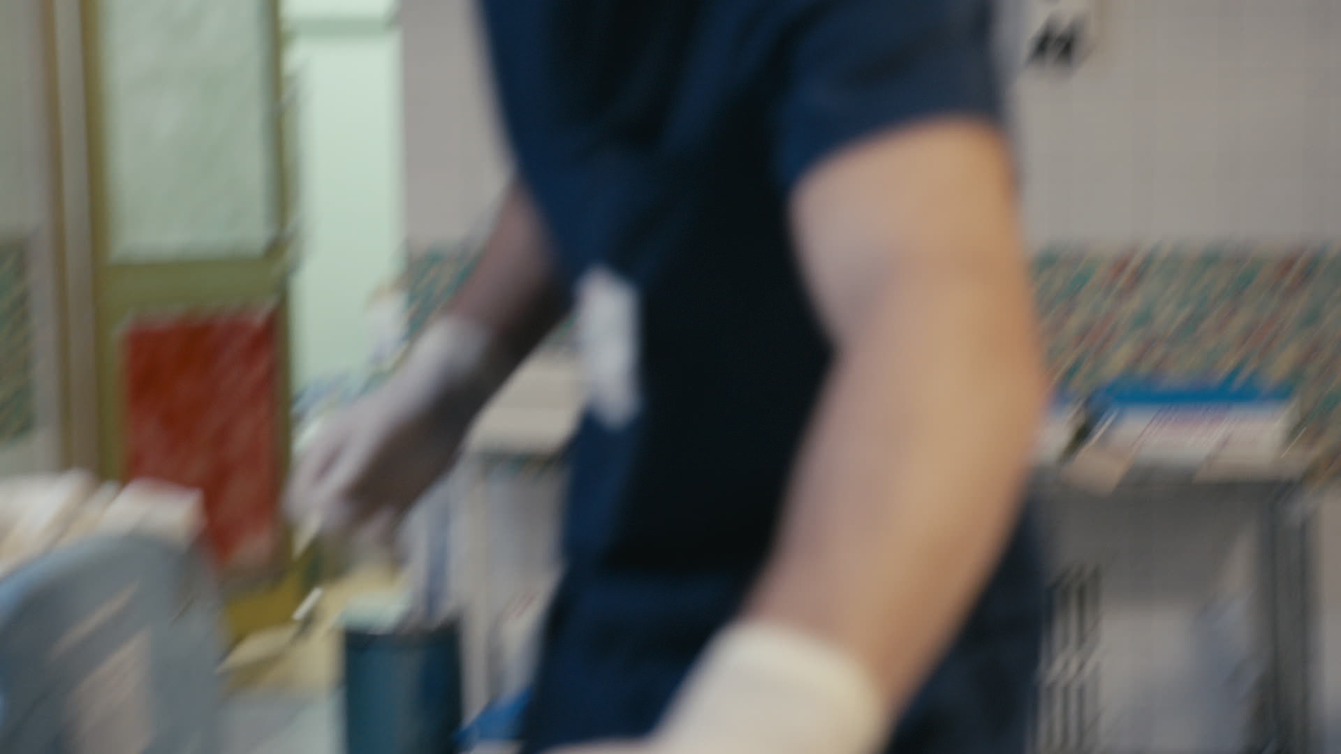 Keyframe: A039C015_2204217D