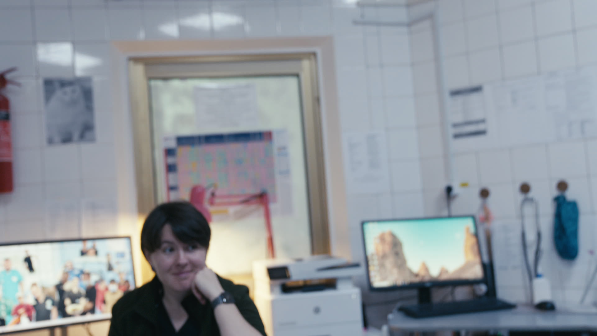 Keyframe: A039C019_220421Q6