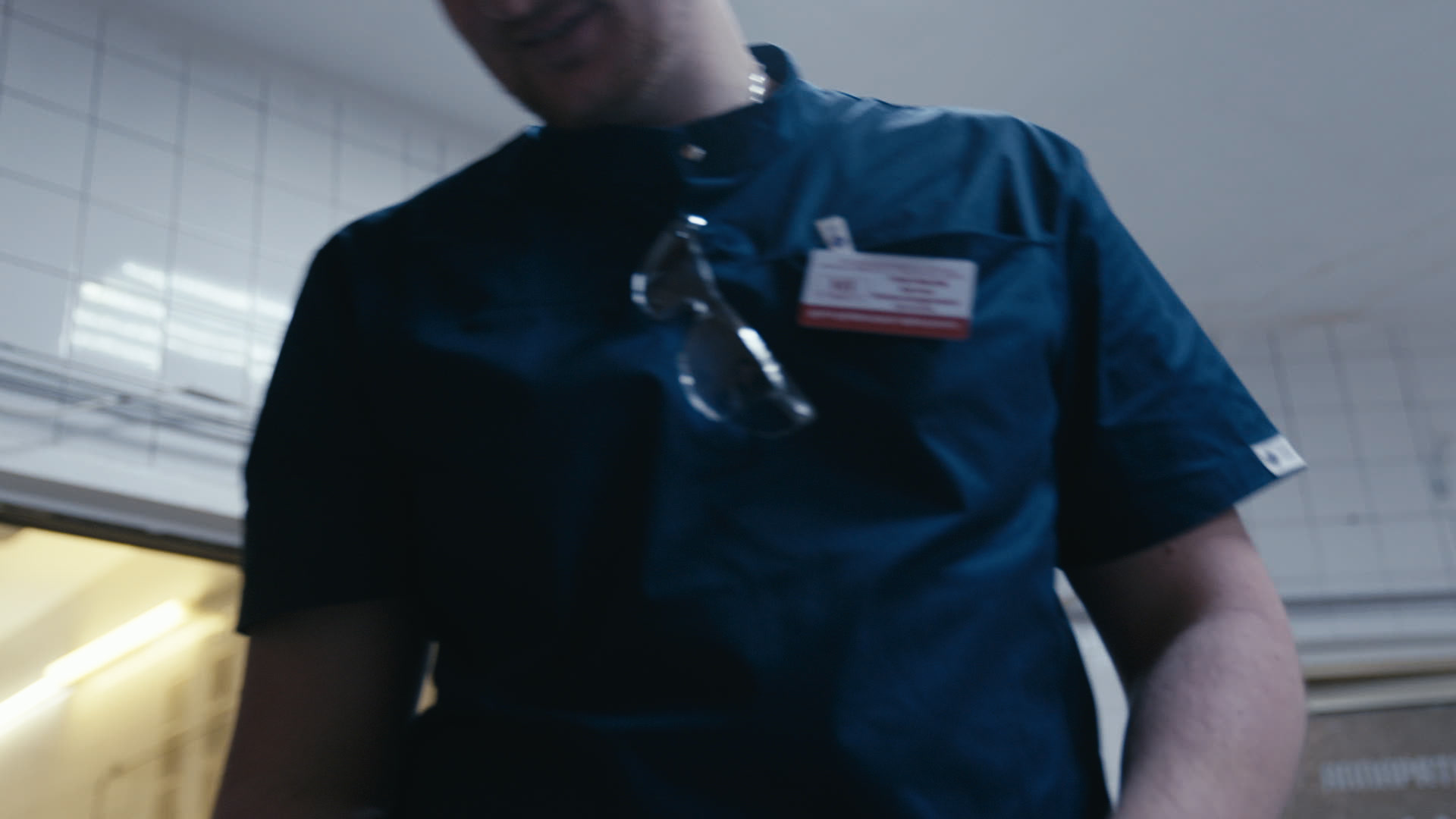 Keyframe: A039C021_220421JK