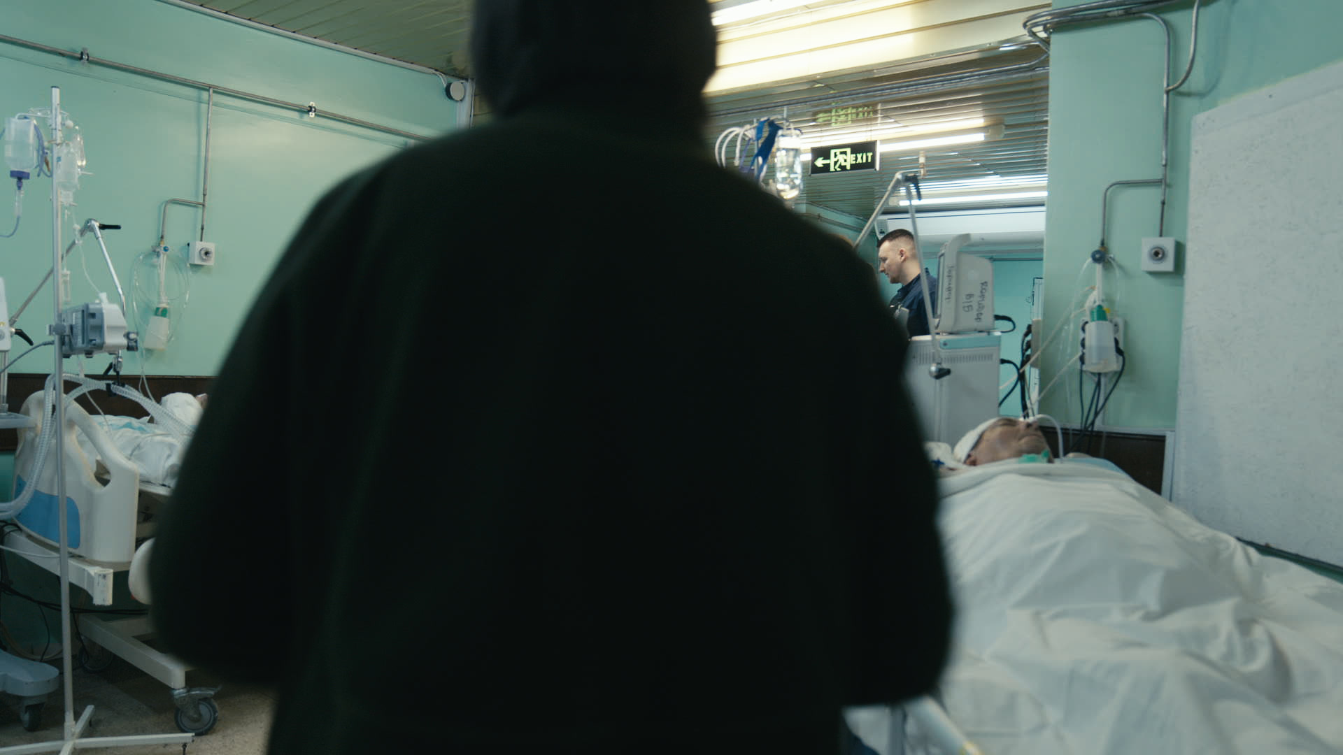 Keyframe: A039C025_220421HD