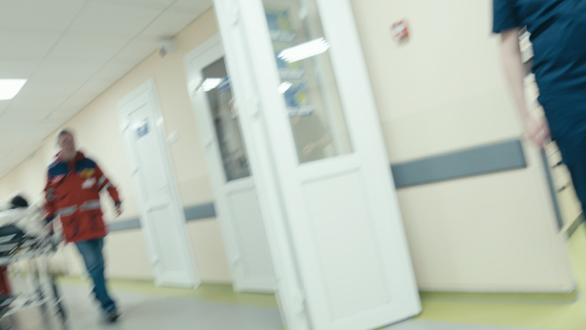 Keyframe: A039C026_220421AK