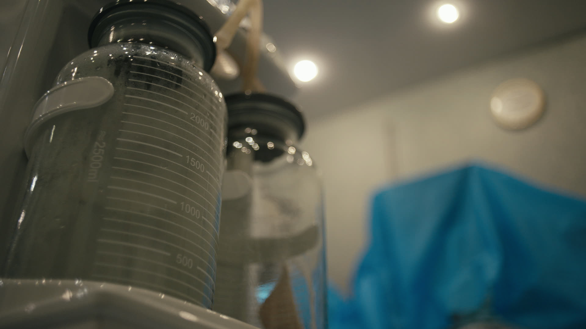 Keyframe: A039C027_2204219A