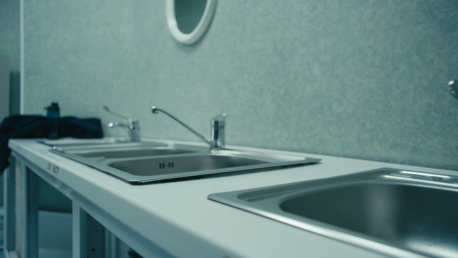 Keyframe: A039C032_220421KL