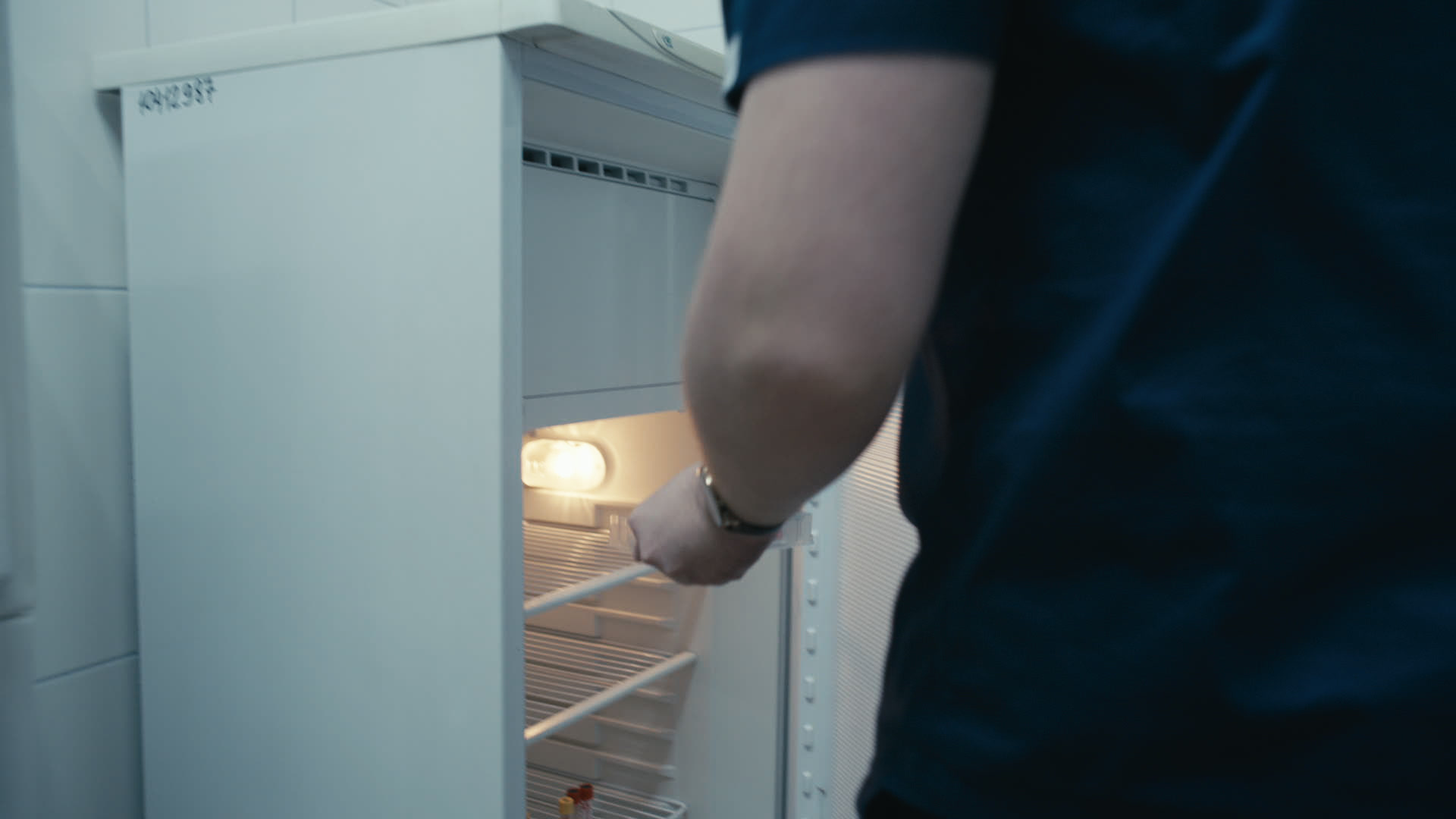 Keyframe: A039C038_220421QO