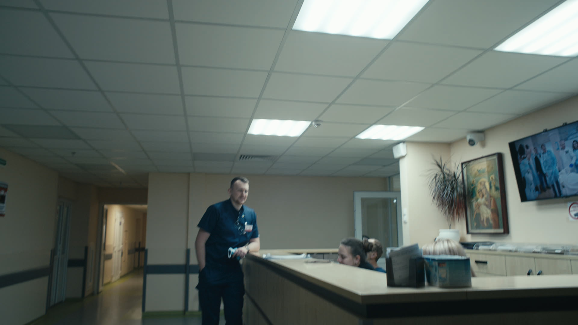 Keyframe: A039C041_220421RM