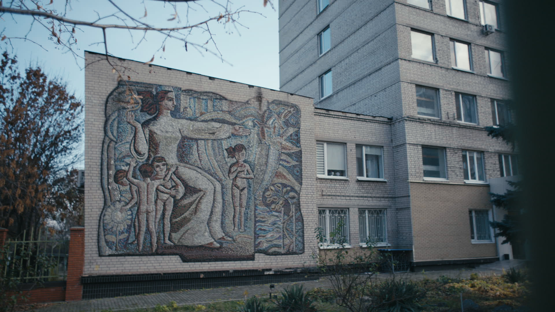 Keyframe: A040C013_2204214Y