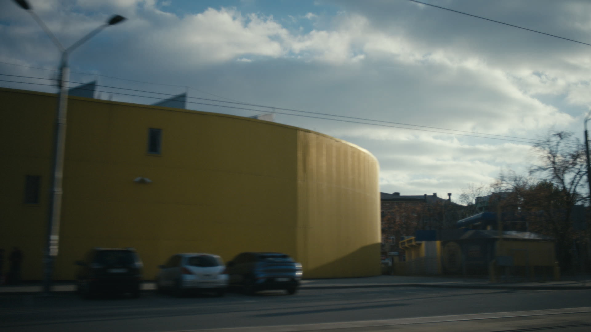 Keyframe: A040C035_220421IL