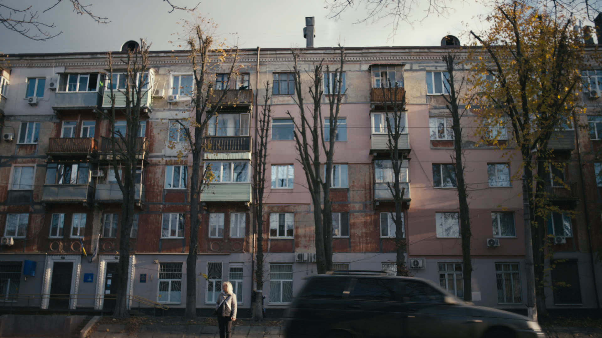 Keyframe: A040C044_220421QR