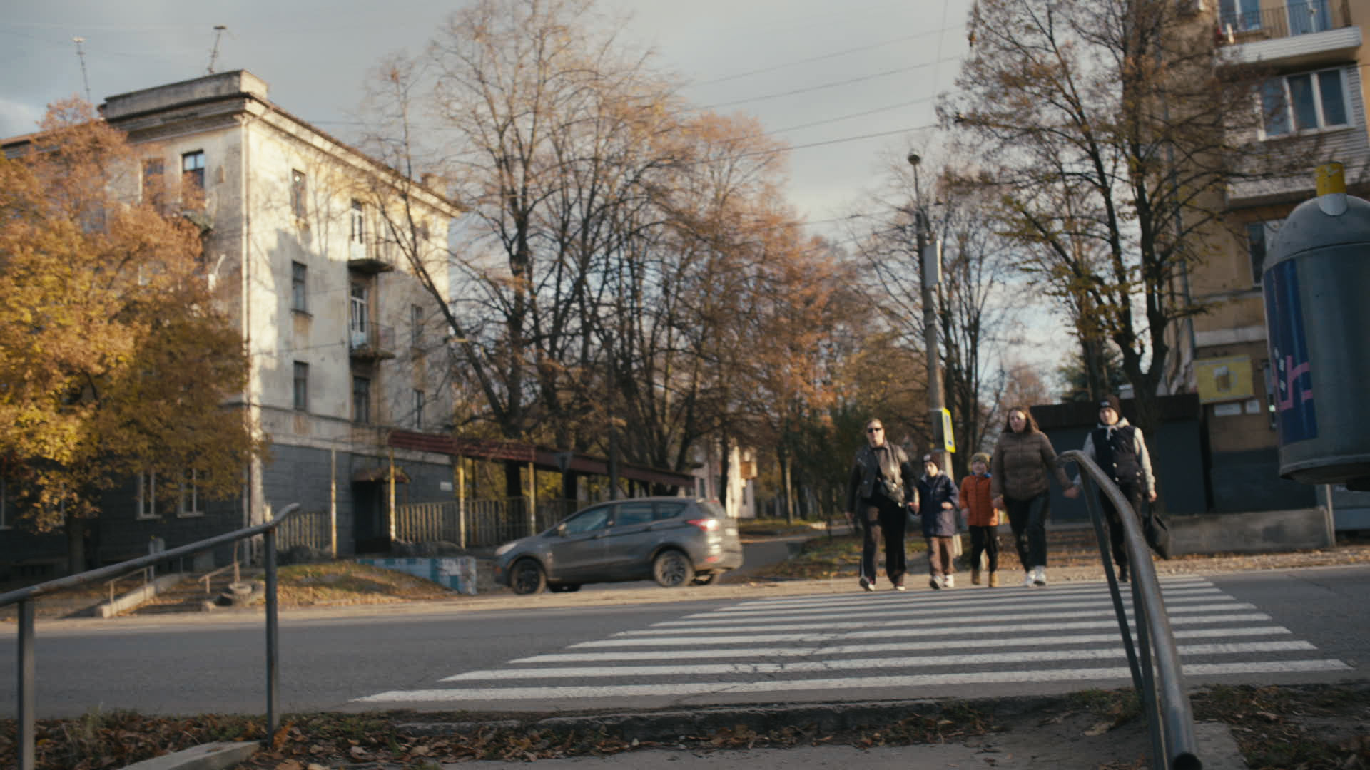 Keyframe: A040C050_2204219J