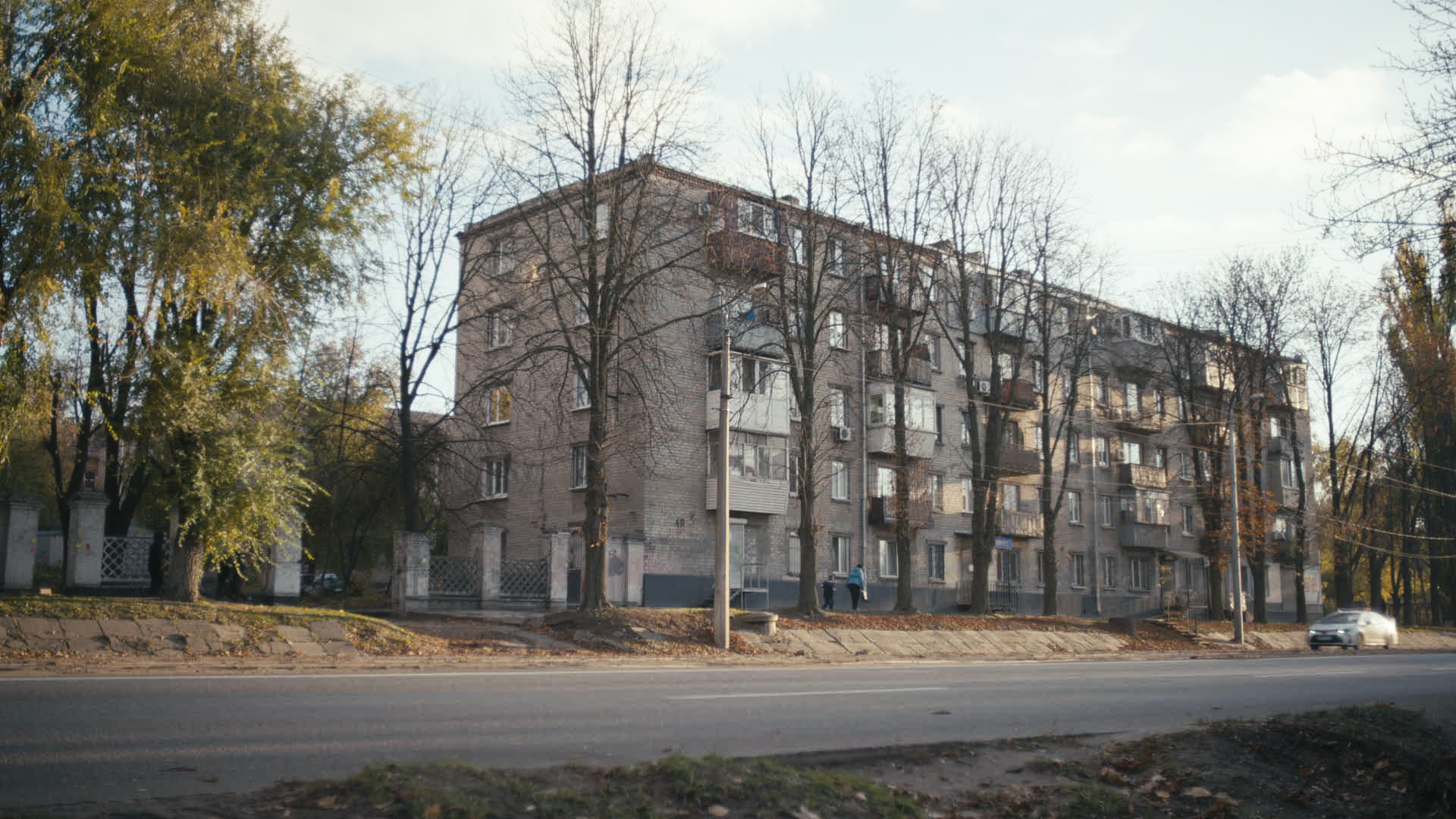 Keyframe: A040C076_2204211W