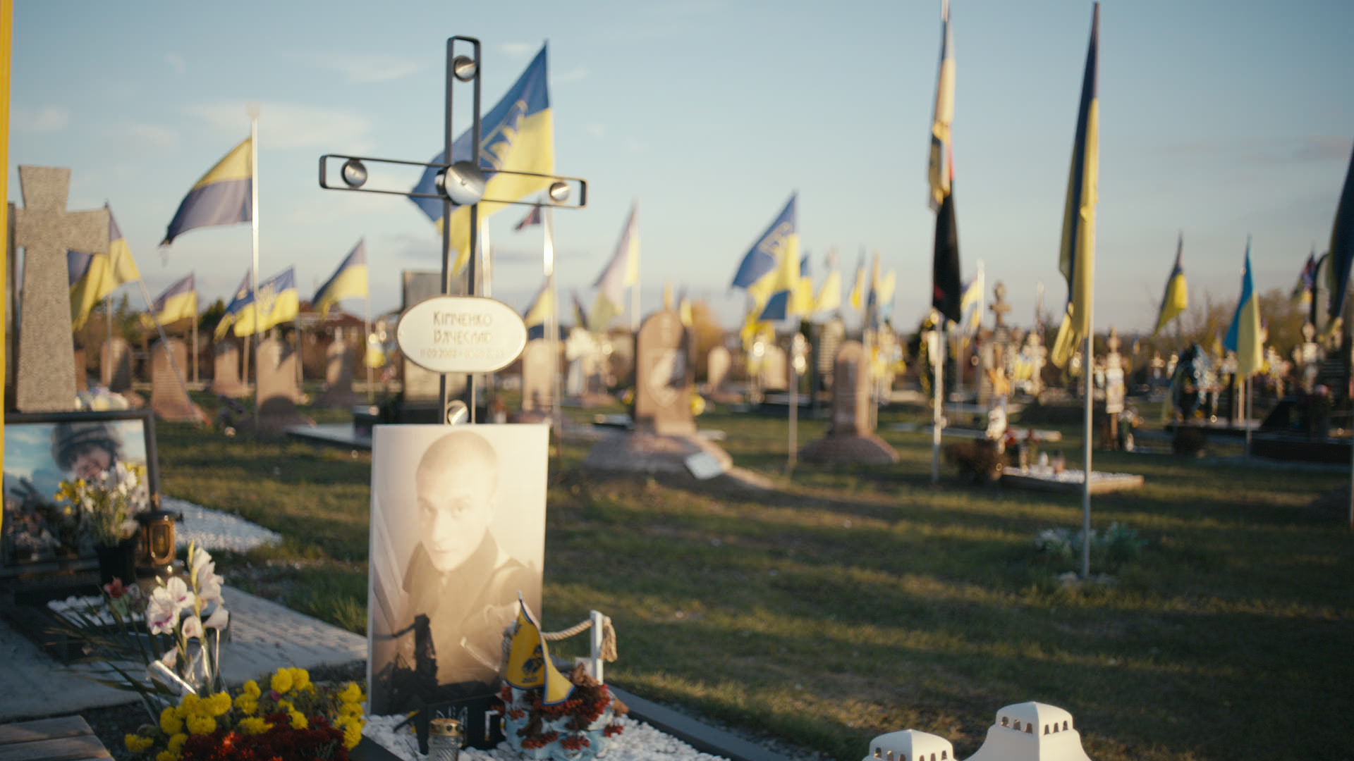 Keyframe: A040C087_220421ET