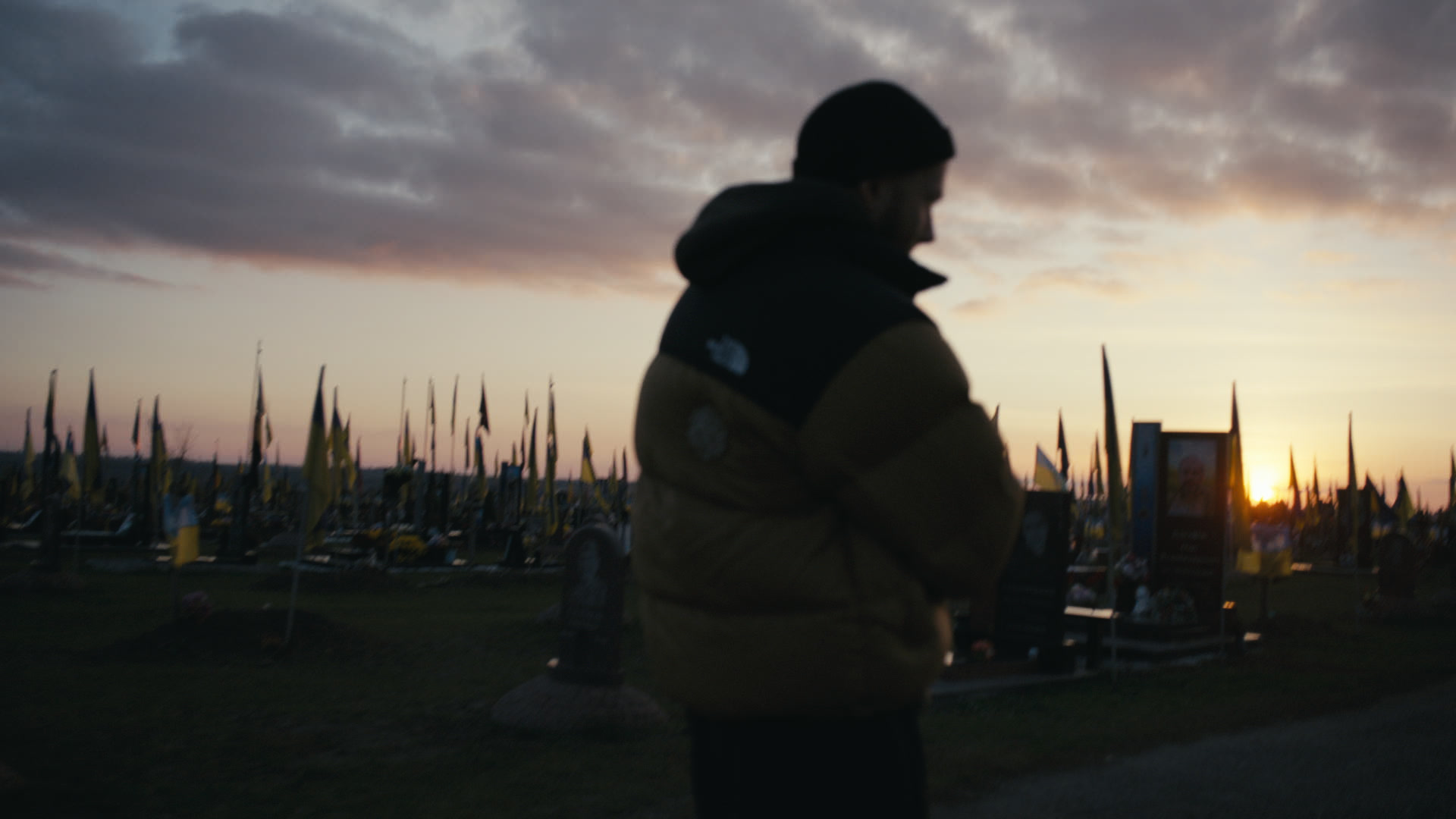 Keyframe: A040C093_220421XH