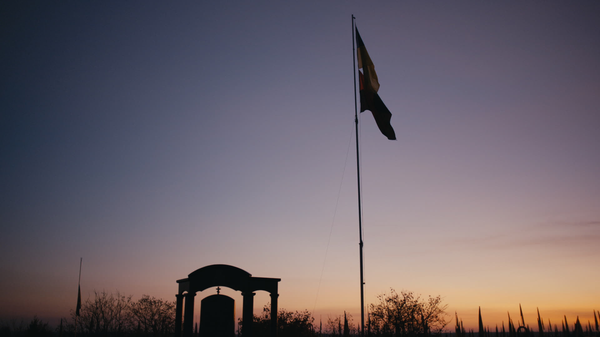 Keyframe: A040C114_220421TB