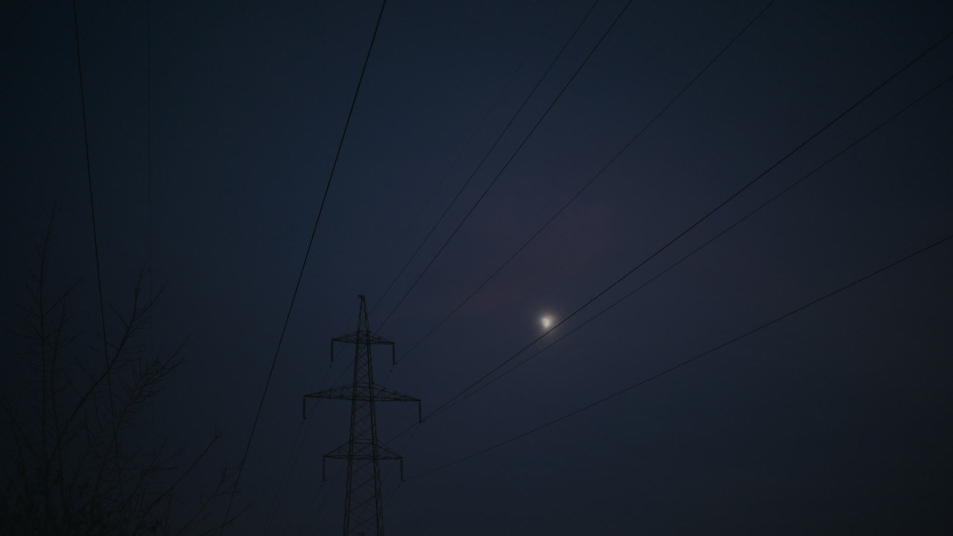 Keyframe: A040C118_2204218C