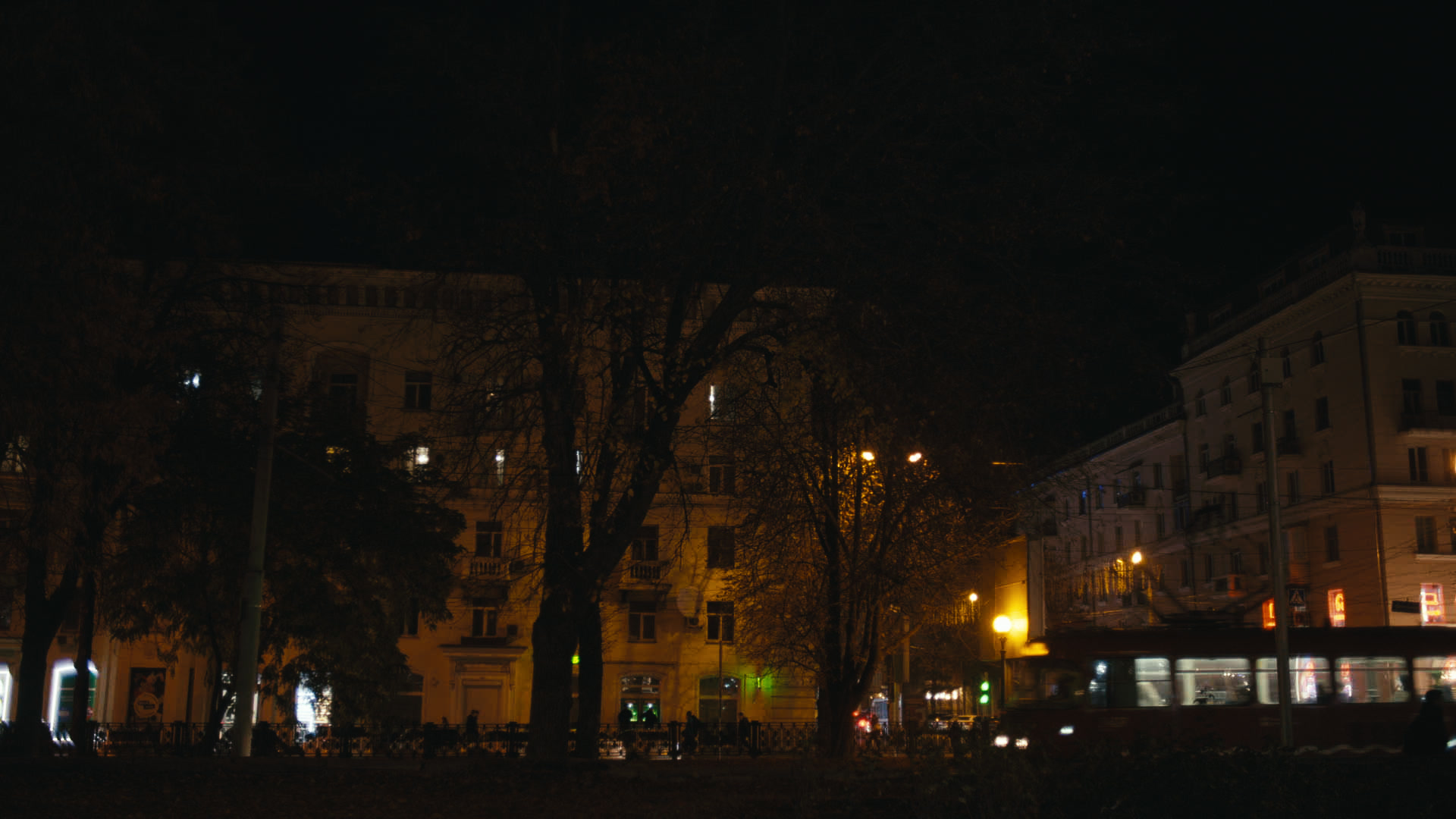 Keyframe: A040C127_220421QH