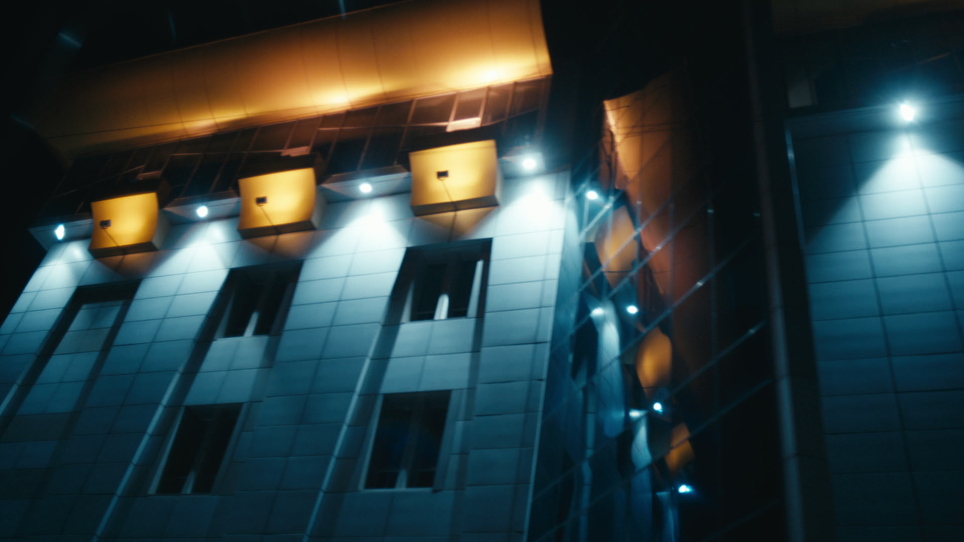 Keyframe: A040C134_220421D3