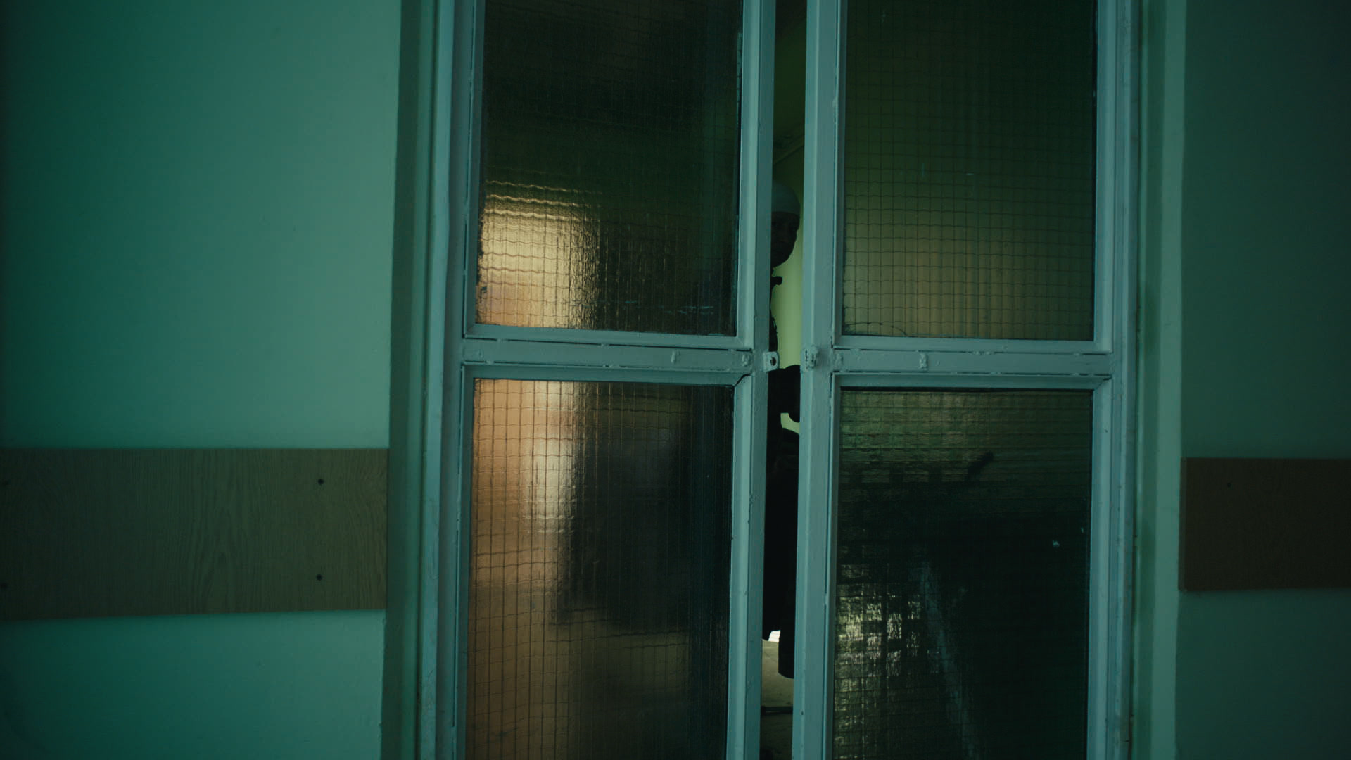 Keyframe: A044C003_220422AQ