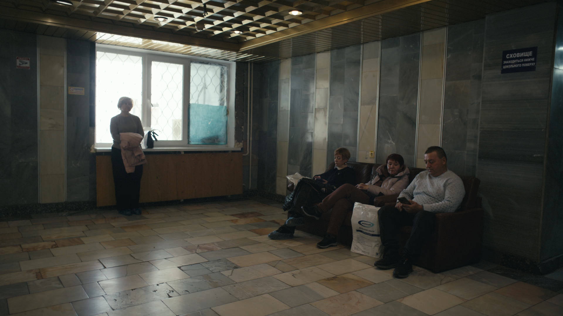 Keyframe: A044C014_220422R1