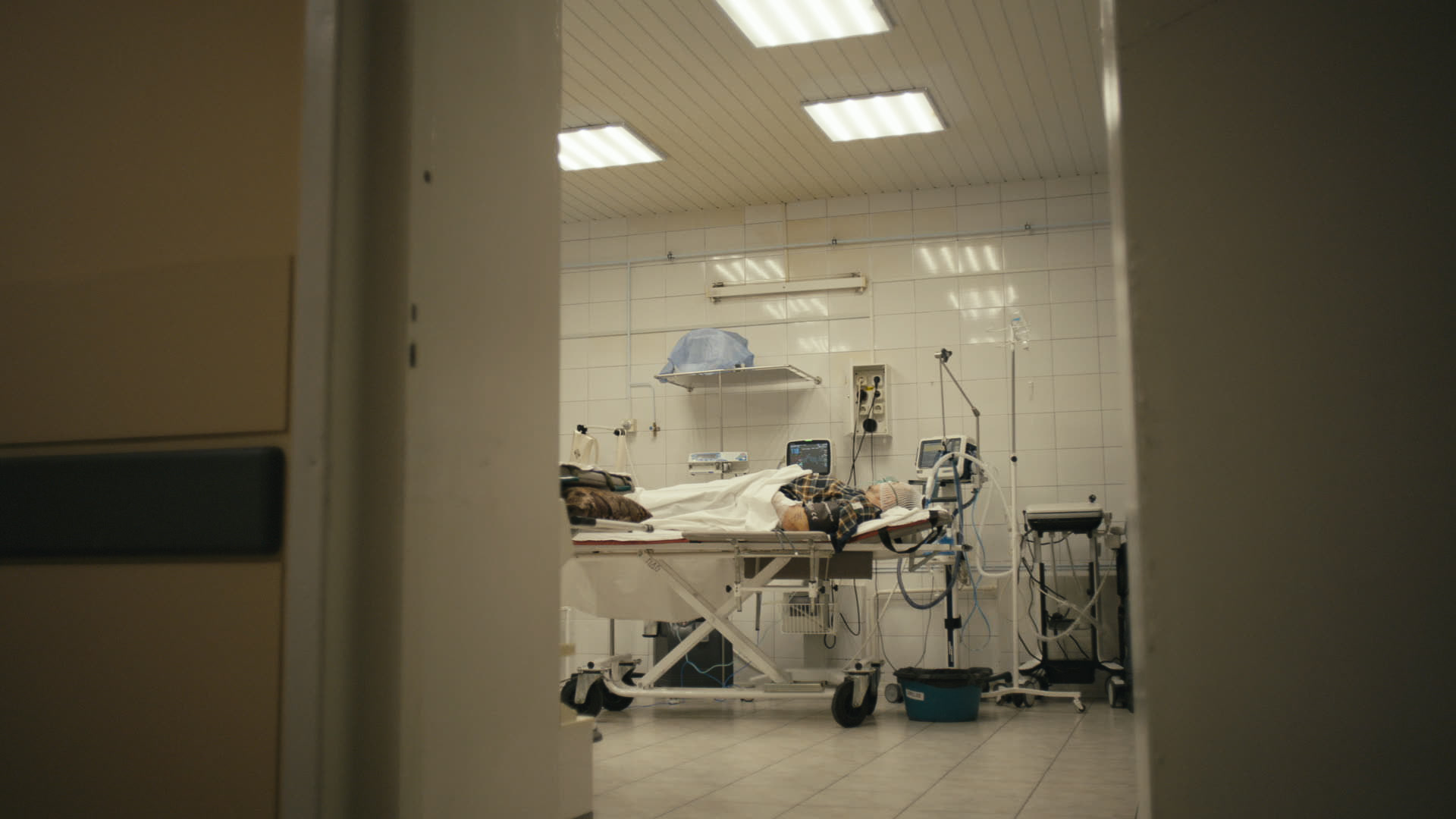 Keyframe: A045C022_2204223W